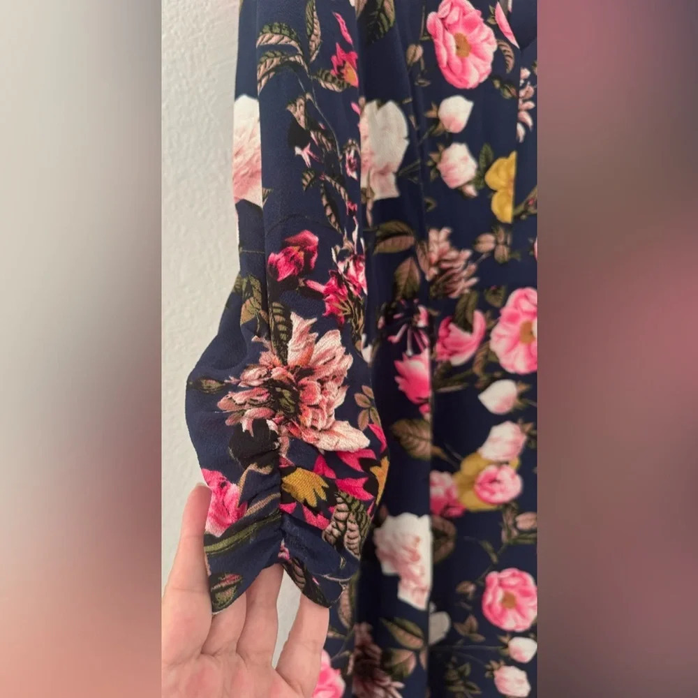 Eliza J Navy Floral Midi Dress 3/4 Ruched Sleeves V Neck Split Front Size 2 - Picture 6 of 12